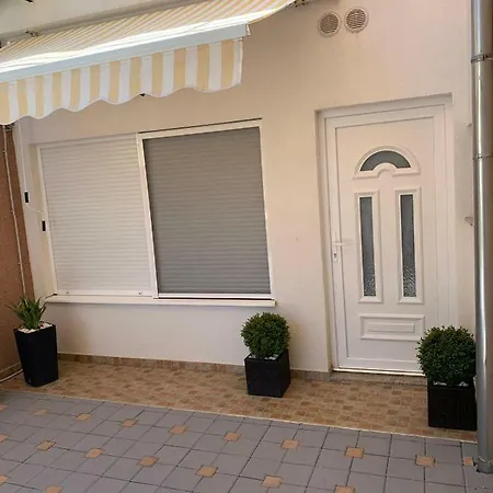 Zica Apartman *
