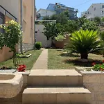דירה Zica