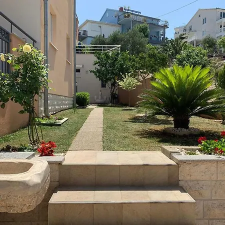 Apartment Zica